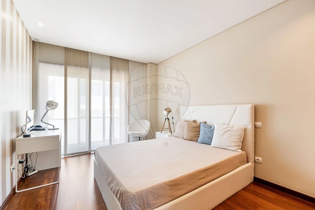 Moradia T3 para Venda em Oliveira do Douro Foto 20