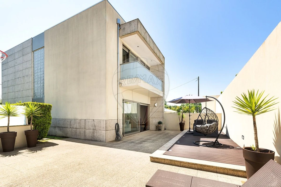 Moradia T3 para Venda em Oliveira do Douro Foto 26