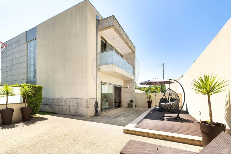 Moradia T3 para Venda em Oliveira do Douro Foto 26