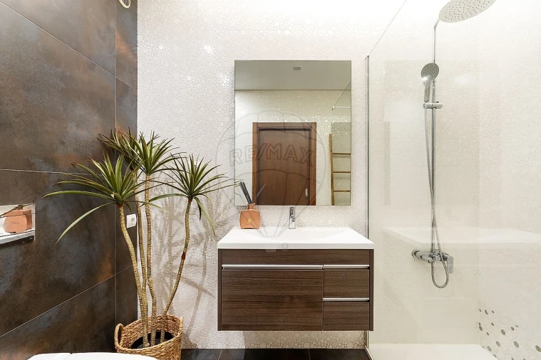 Moradia T3 para Venda em Oliveira do Douro Foto 22