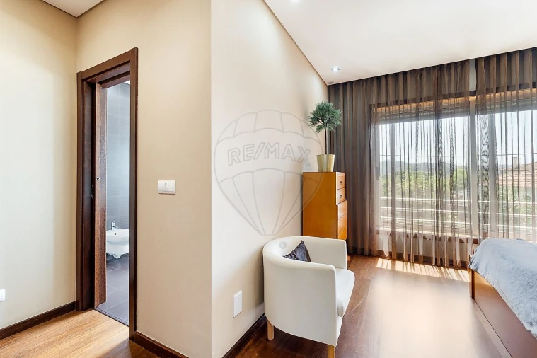 Moradia T3 para Venda em Oliveira do Douro Foto 15