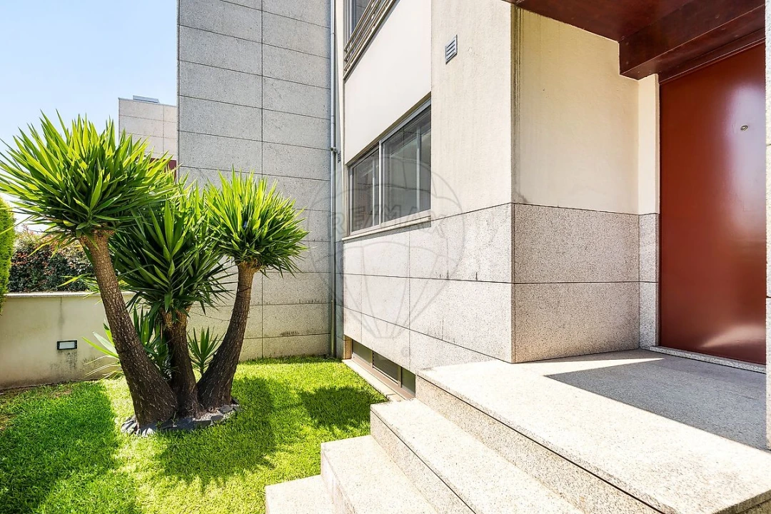 Moradia T3 para Venda em Oliveira do Douro Foto 4