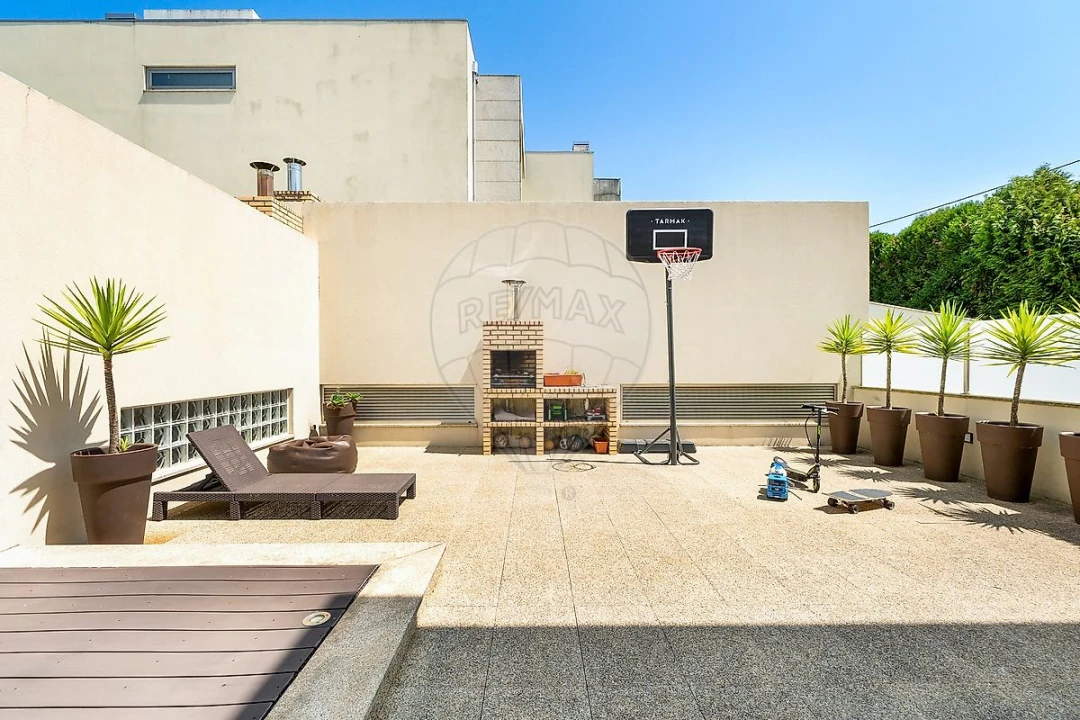 Moradia T3 para Venda em Oliveira do Douro Foto 25