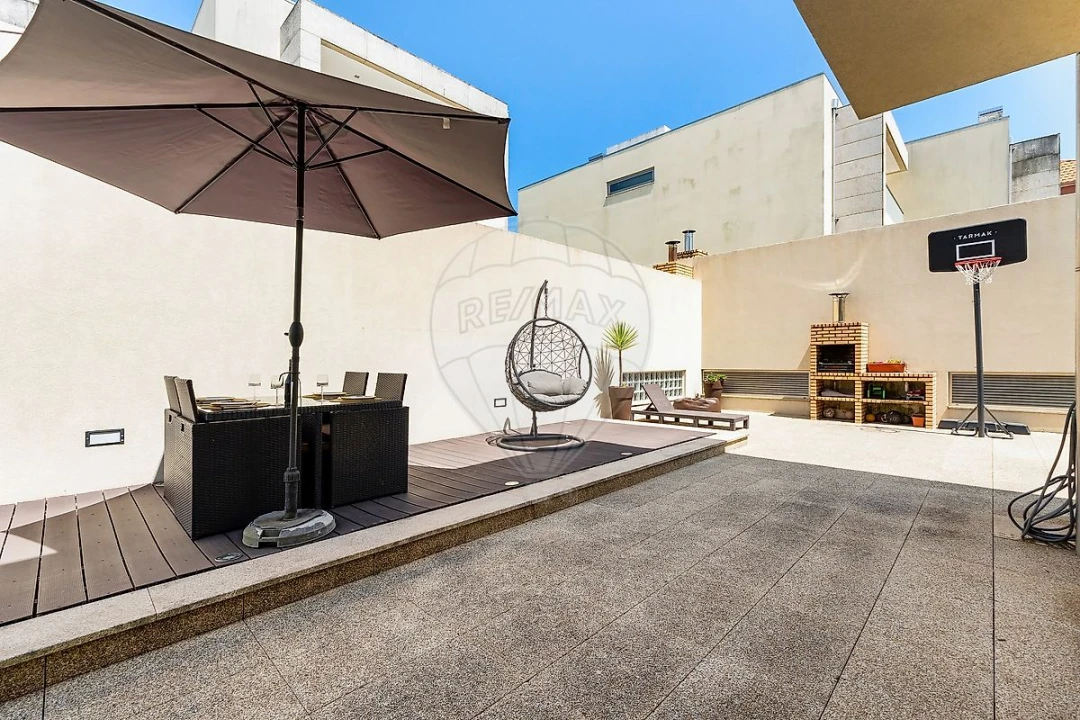 Moradia T3 para Venda em Oliveira do Douro Foto 24