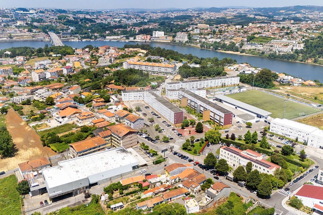 Moradia T3 para Venda em Oliveira do Douro Foto 34