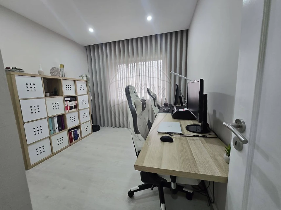 Apartamento T3 para Venda em Pedrouços Foto 16