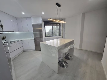 Apartamento T3 para Venda em Pedrouços