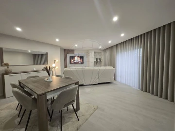 Apartamento T3 para Venda em Pedrouços