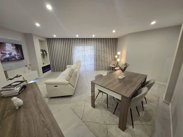 Apartamento T3 para Venda em Pedrouços