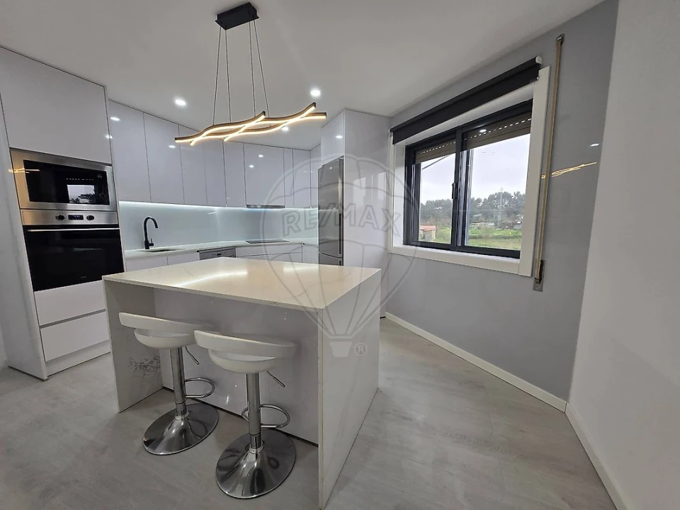 Apartamento T3 para Venda em Pedrouços Foto 10