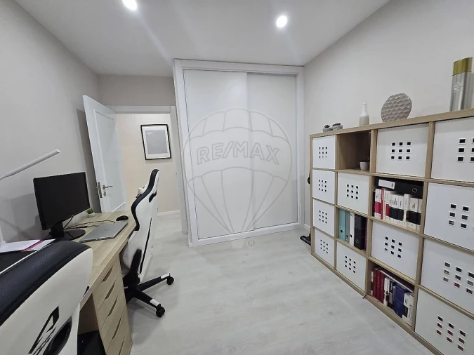 Apartamento T3 para Venda em Pedrouços Foto 15