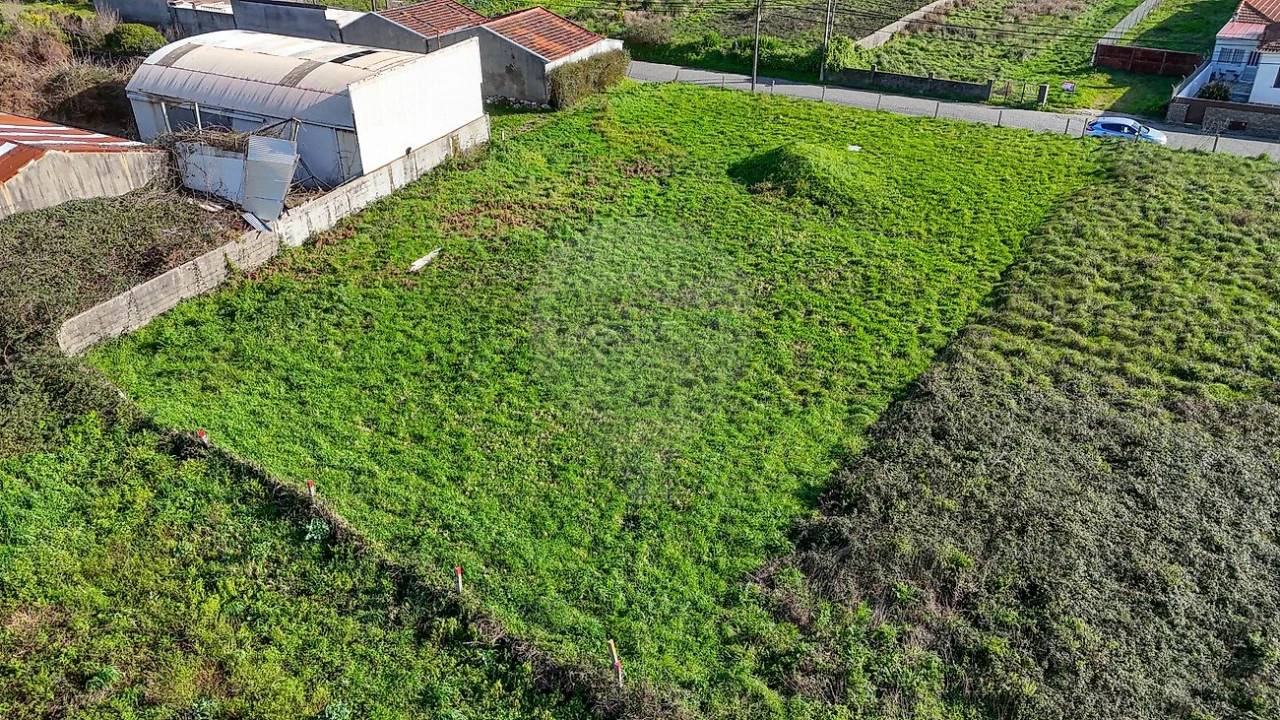 Terreno para Venda em Espinho Foto 8