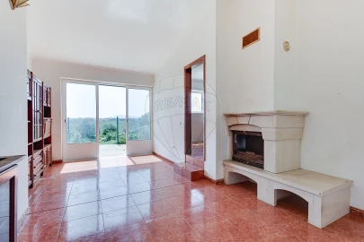 Moradia T2 para Venda em São João das Lampas e Terrugem