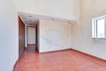 Moradia T2 para Venda em São João das Lampas e Terrugem