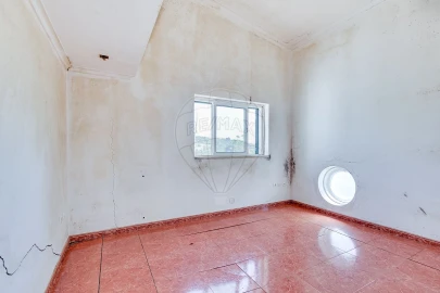 Moradia T2 para Venda em São João das Lampas e Terrugem