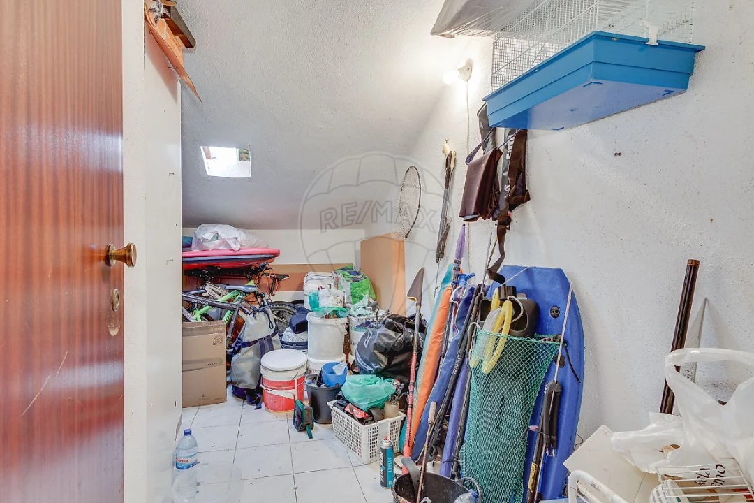 Apartamento T2 para Venda em Algueirão-Mem Martins Foto 22