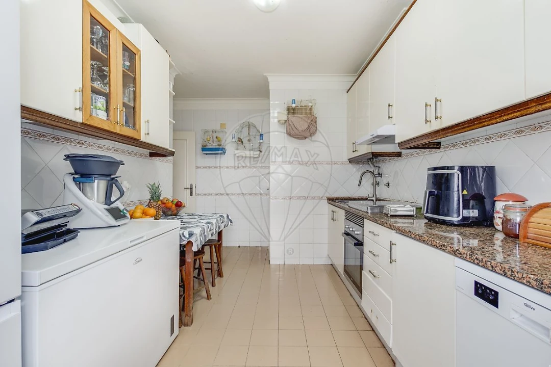 Apartamento T2 para Venda em Algueirão-Mem Martins Foto 21