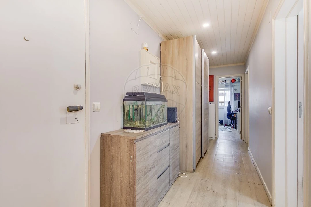 Apartamento T2 para Venda em Algueirão-Mem Martins Foto 7