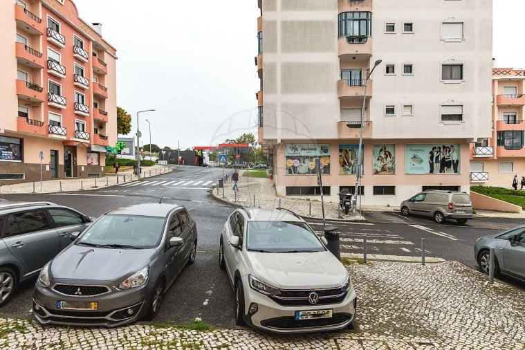 Apartamento T2 para Venda em Algueirão-Mem Martins Foto 29
