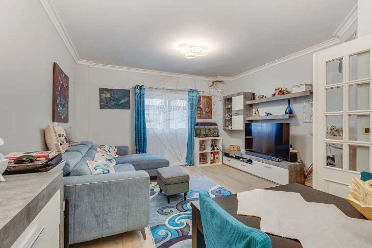 Apartamento T2 para Venda em Algueirão-Mem Martins Foto 3