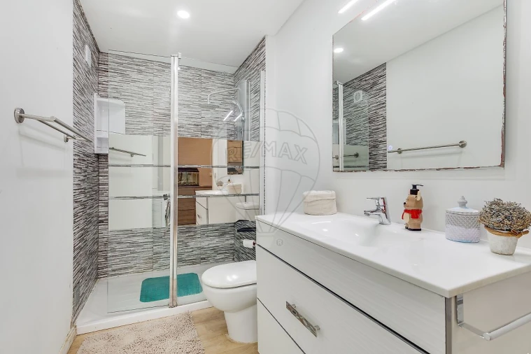 Apartamento T2 para Venda em Algueirão-Mem Martins Foto 10