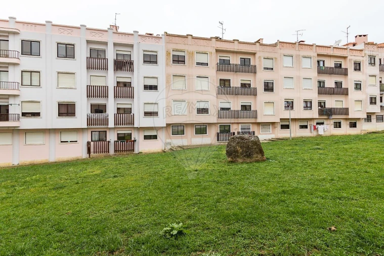 Apartamento T2 para Venda em Algueirão-Mem Martins Foto 27