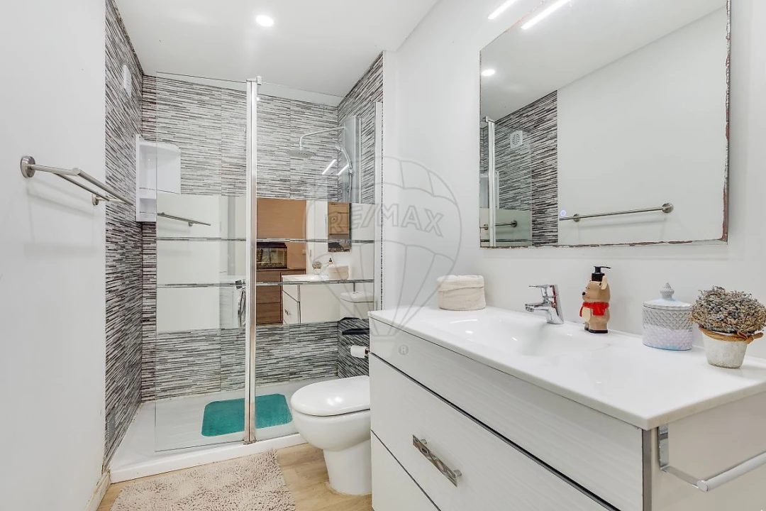 Apartamento T2 para Venda em Algueirão-Mem Martins Foto 10