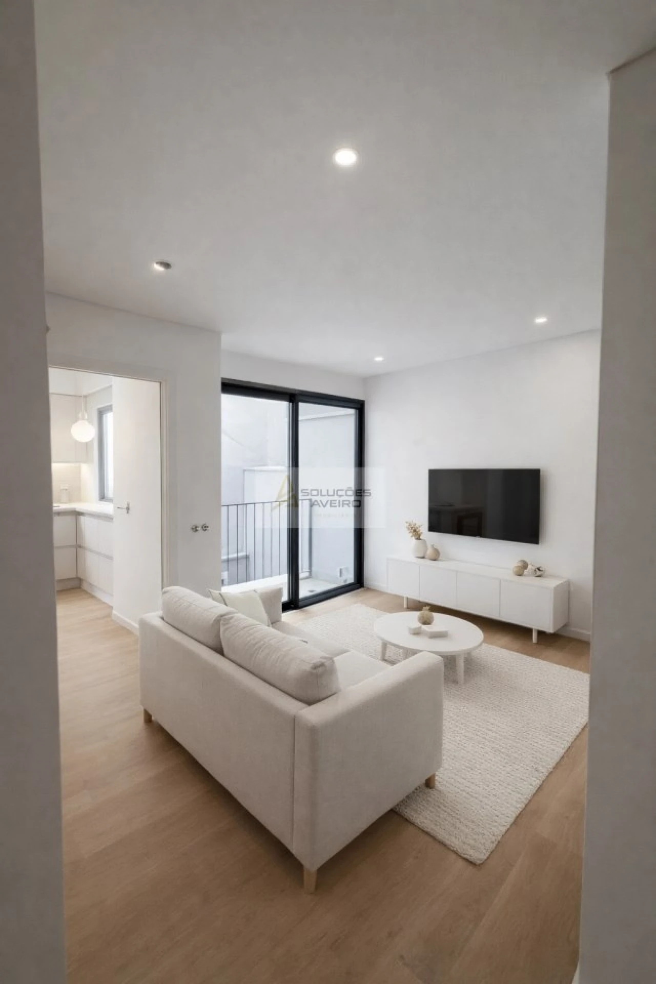 Apartamento T1 para Venda em Glória e Vera Cruz Foto 1