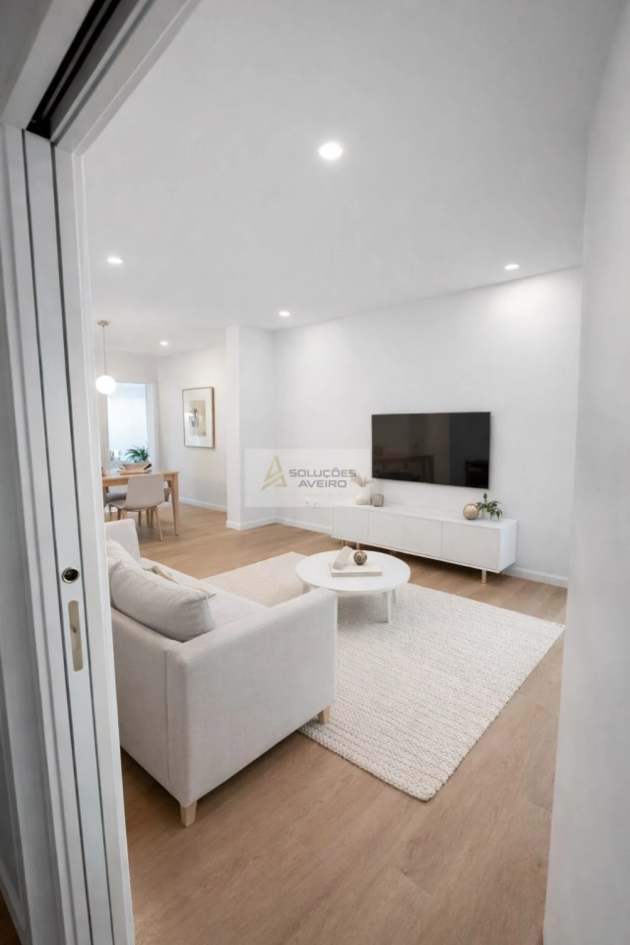 Apartamento T1 para Venda em Glória e Vera Cruz Foto 2