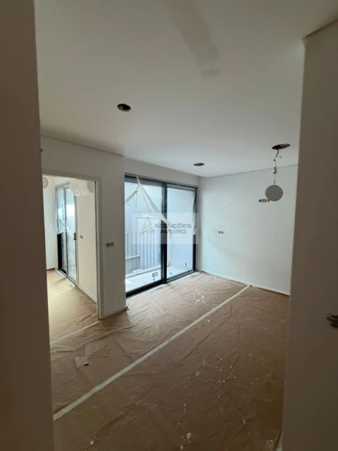 Apartamento T1 para Venda em Glória e Vera Cruz