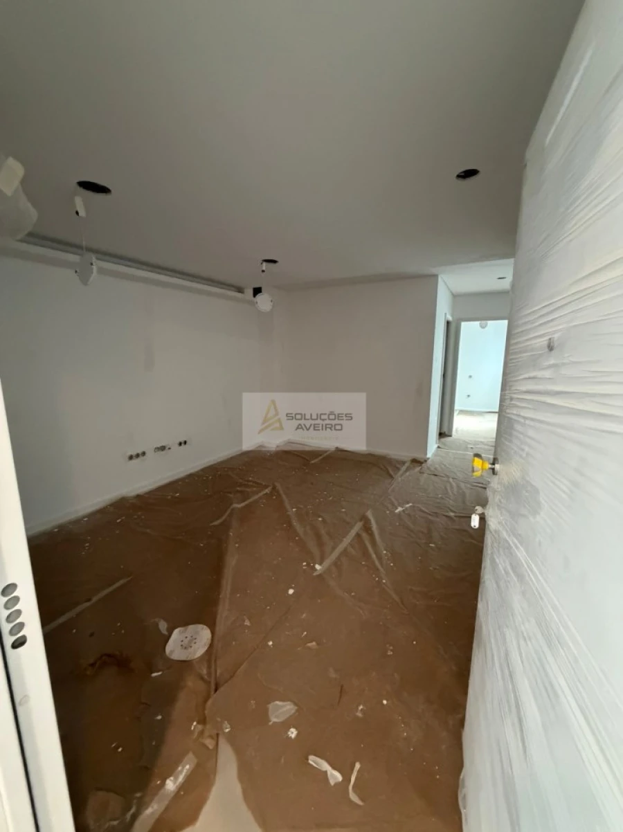 Apartamento T1 para Venda em Glória e Vera Cruz Foto 6