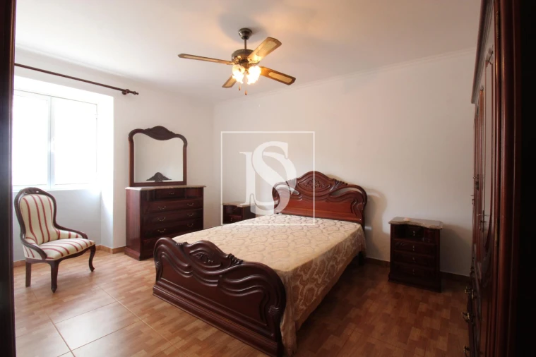 Moradia T2 para Venda em Povoação Foto 3