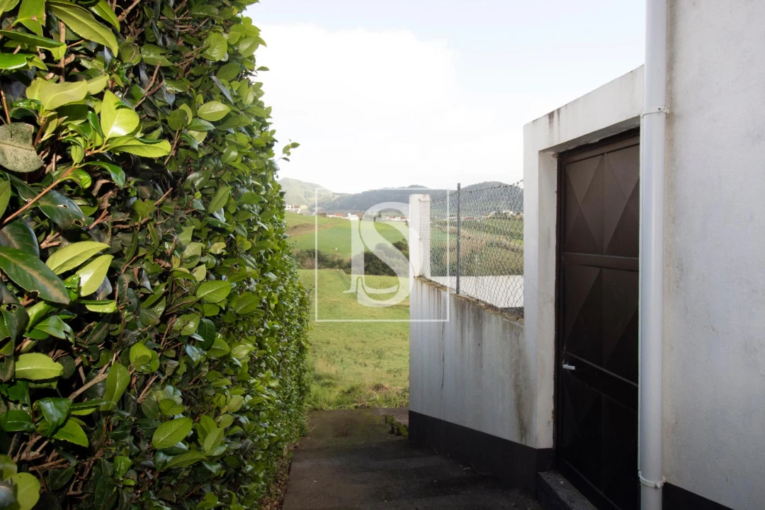 Moradia T2 para Venda em Povoação Foto 15