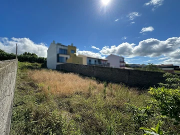 Terreno para Venda em Feteiras