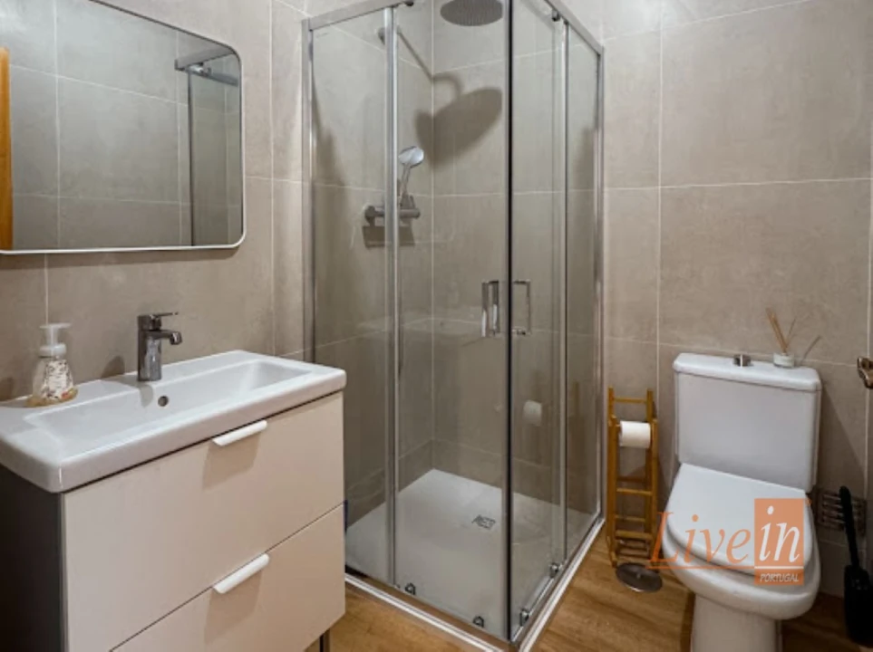 Moradia T5 para Venda em Silveira Foto 10