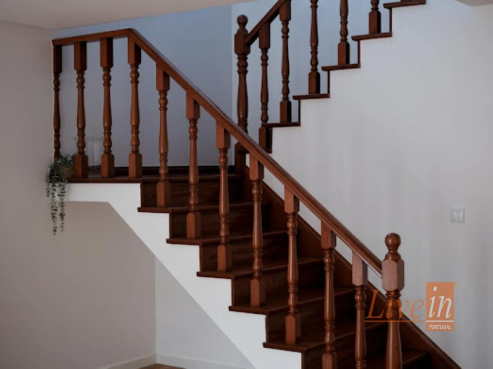 Moradia T5 para Venda em Silveira Foto 12