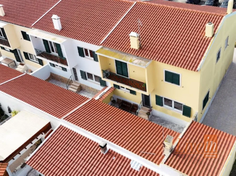 Moradia T5 para Venda em Silveira Foto 35