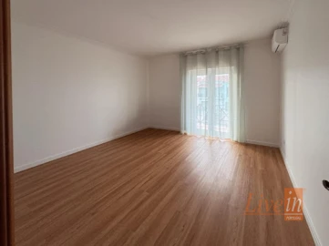 Moradia T5 para Venda em Silveira