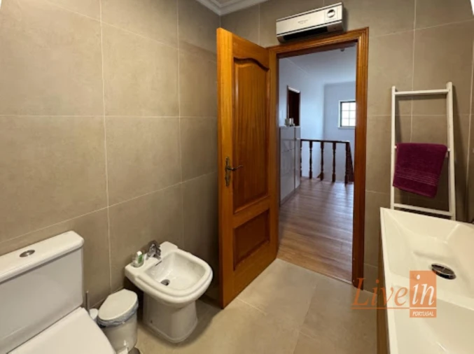 Moradia T5 para Venda em Silveira Foto 14