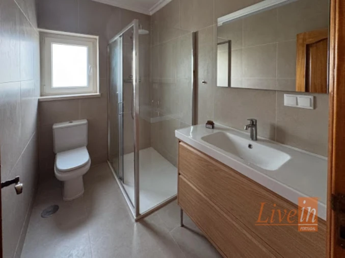 Moradia T5 para Venda em Silveira Foto 20