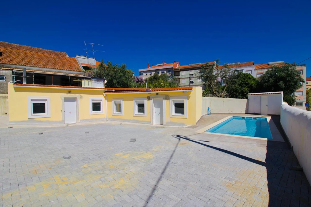 Apartamento T1 para Venda em Agualva e Mira-Sintra Foto 5