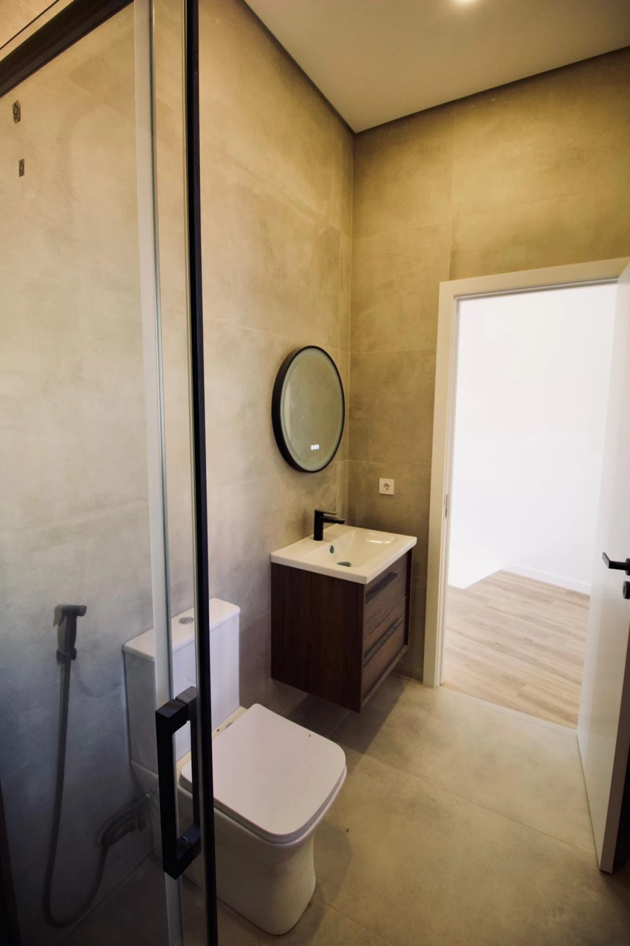 Apartamento T1 para Venda em Agualva e Mira-Sintra Foto 8