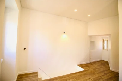 Apartamento T1 para Venda em Agualva e Mira-Sintra