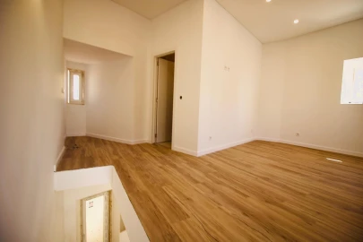 Apartamento T1 para Venda em Agualva e Mira-Sintra