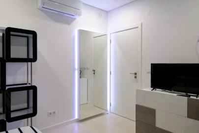 Moradia T4 para Venda em Charneca de Caparica e Sobreda