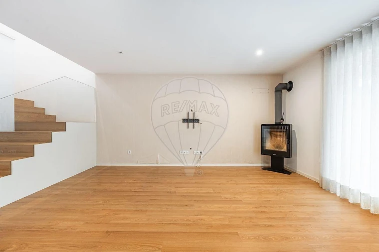 Moradia T3 para Venda em Vila Nova de Famalicão e Calendário Foto 8