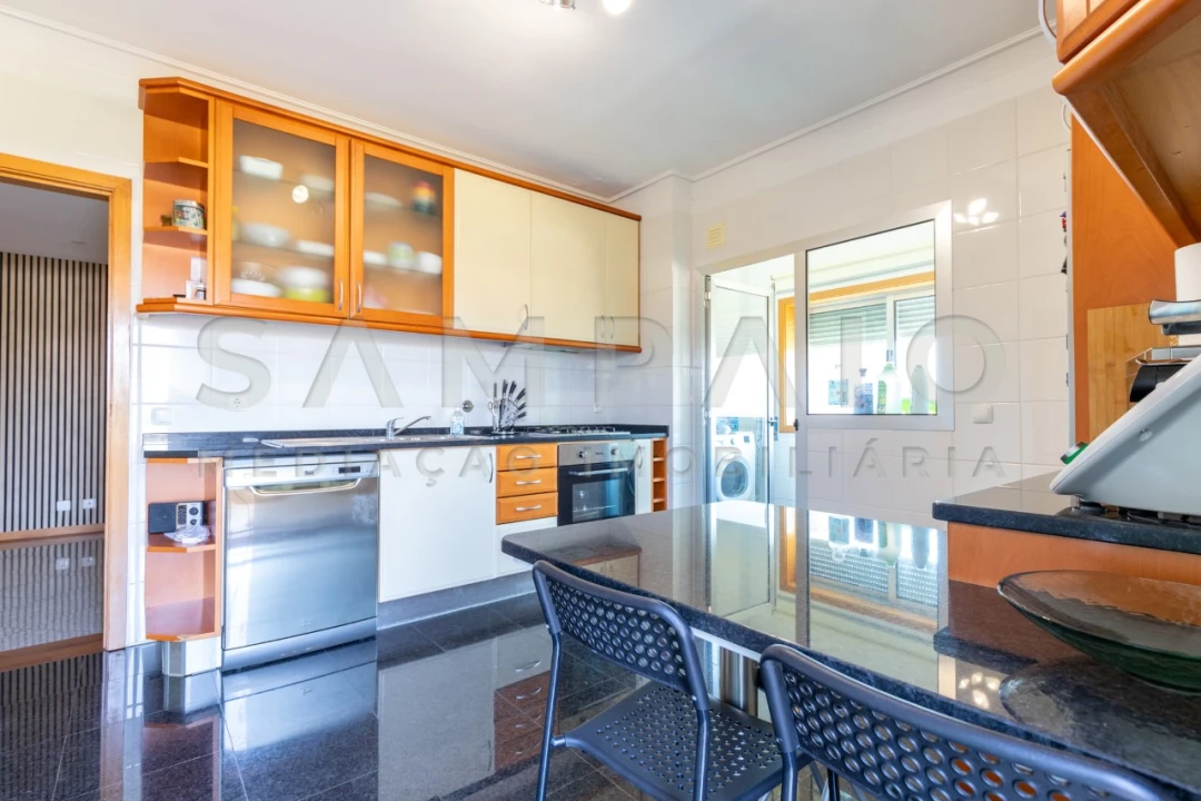 Apartamento T3 para Venda em Rio Tinto Foto 5