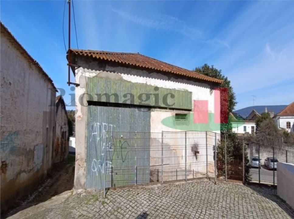 Armazém para Venda em Alcanena e Vila Moreira Foto 2