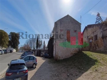 Armazém para Venda em Alcanena e Vila Moreira