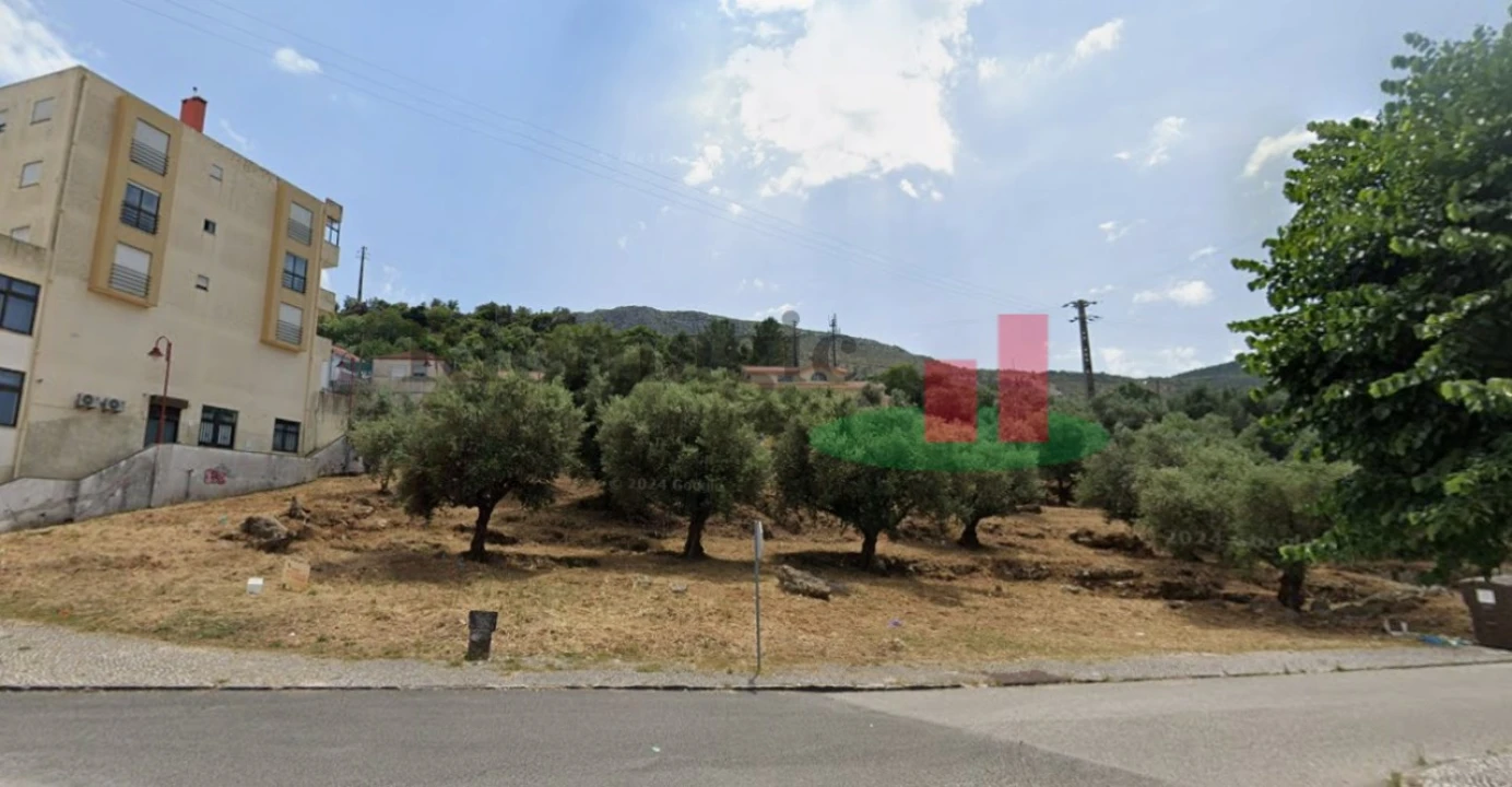 Terreno para Venda em Minde Foto 4